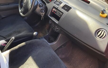 Suzuki Swift III, 2005 год, 500 000 рублей, 11 фотография