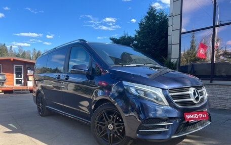 Mercedes-Benz V-Класс, 2019 год, 6 300 000 рублей, 2 фотография