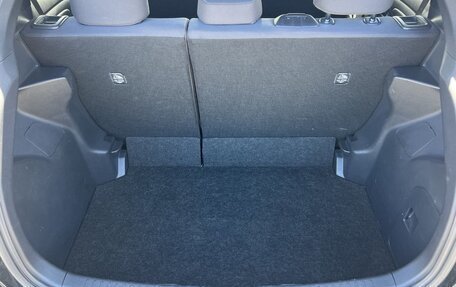 Toyota Yaris, 2022 год, 800 000 рублей, 12 фотография