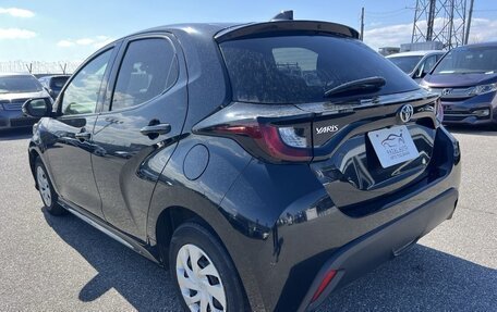 Toyota Yaris, 2022 год, 800 000 рублей, 9 фотография