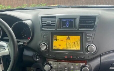 Toyota Highlander III, 2012 год, 2 000 000 рублей, 7 фотография