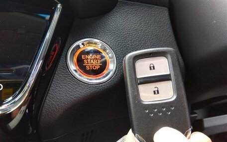 Honda Vezel, 2019 год, 1 800 000 рублей, 15 фотография