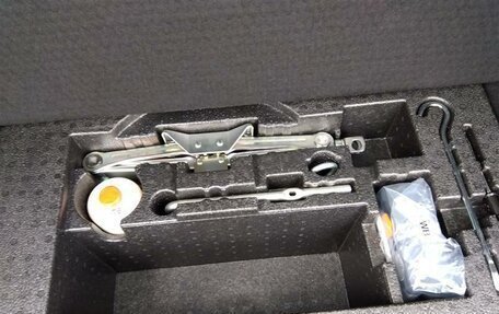 Honda Vezel, 2019 год, 1 800 000 рублей, 14 фотография