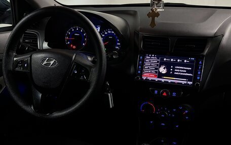 Hyundai Solaris II рестайлинг, 2015 год, 980 000 рублей, 9 фотография