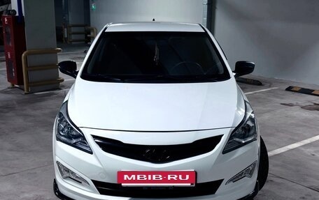 Hyundai Solaris II рестайлинг, 2015 год, 980 000 рублей, 7 фотография