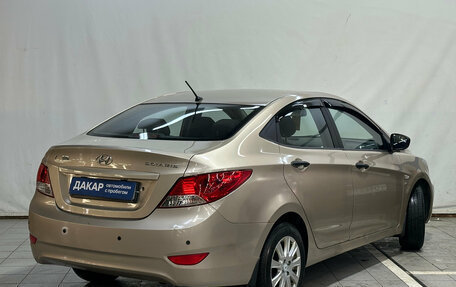 Hyundai Solaris II рестайлинг, 2011 год, 650 000 рублей, 3 фотография