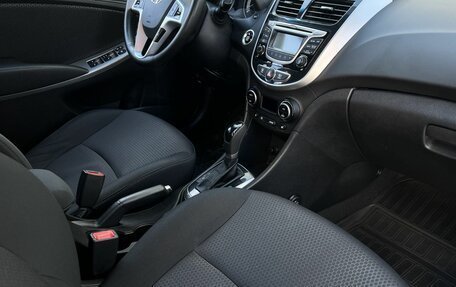 Hyundai Solaris II рестайлинг, 2015 год, 1 225 000 рублей, 12 фотография