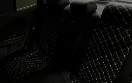 Nissan Almera, 2004 год, 284 888 рублей, 20 фотография