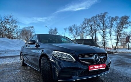 Mercedes-Benz C-Класс, 2018 год, 2 400 000 рублей, 1 фотография