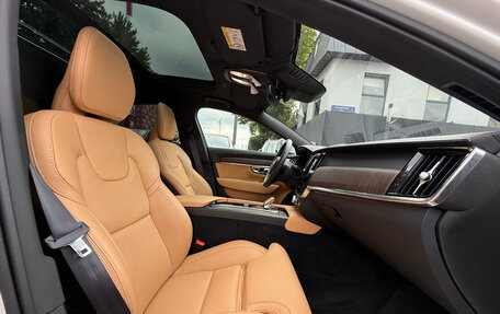 Volvo S90 II рестайлинг, 2025 год, 6 790 000 рублей, 16 фотография