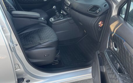 Renault Scenic III, 2011 год, 735 000 рублей, 8 фотография