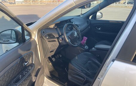 Renault Scenic III, 2011 год, 735 000 рублей, 11 фотография