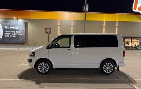 Volkswagen Caravelle T5, 2012 год, 2 100 000 рублей, 5 фотография