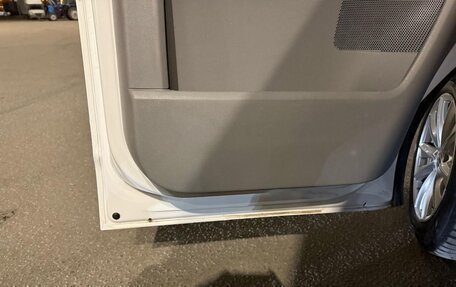 Volkswagen Caravelle T5, 2012 год, 2 100 000 рублей, 12 фотография