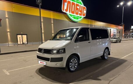 Volkswagen Caravelle T5, 2012 год, 2 100 000 рублей, 10 фотография