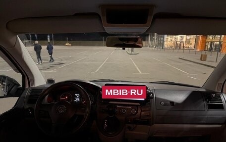 Volkswagen Caravelle T5, 2012 год, 2 100 000 рублей, 11 фотография