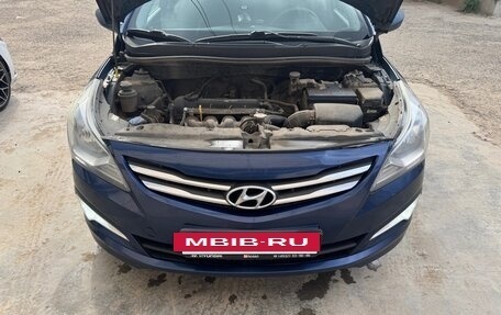 Hyundai Solaris II рестайлинг, 2015 год, 680 000 рублей, 10 фотография