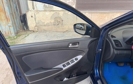 Hyundai Solaris II рестайлинг, 2015 год, 680 000 рублей, 17 фотография