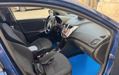 Hyundai Solaris II рестайлинг, 2015 год, 680 000 рублей, 30 фотография