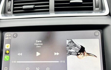 Jaguar E-Pace, 2018 год, 2 400 000 рублей, 15 фотография