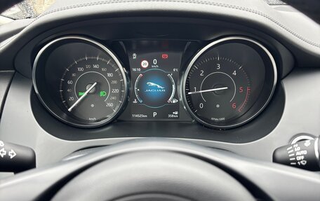 Jaguar E-Pace, 2018 год, 2 400 000 рублей, 14 фотография