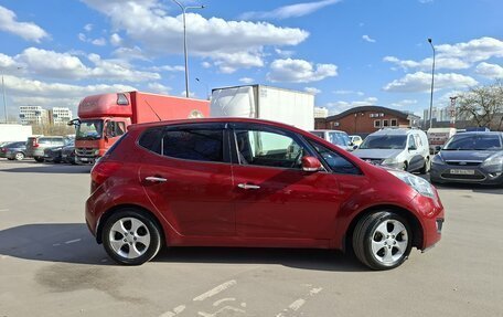 KIA Venga I, 2011 год, 900 000 рублей, 2 фотография