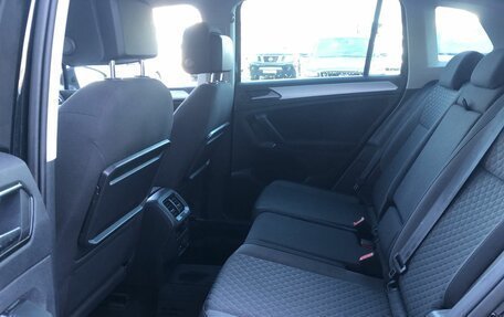 Volkswagen Tiguan II, 2018 год, 2 000 000 рублей, 11 фотография