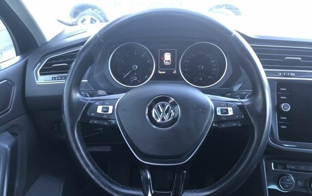 Volkswagen Tiguan II, 2018 год, 2 000 000 рублей, 12 фотография
