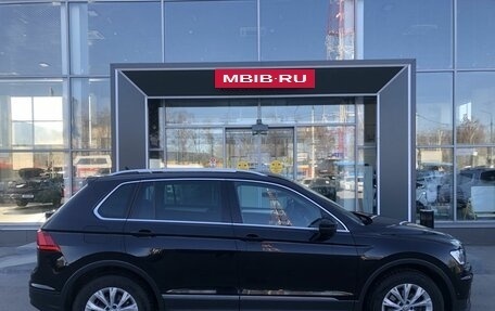 Volkswagen Tiguan II, 2018 год, 2 000 000 рублей, 4 фотография