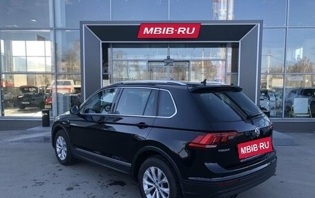 Volkswagen Tiguan II, 2018 год, 2 000 000 рублей, 7 фотография