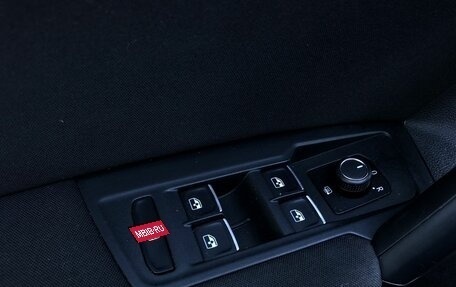 Volkswagen Tiguan II, 2018 год, 2 000 000 рублей, 13 фотография