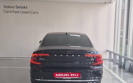 Volvo S90 II рестайлинг, 2024 год, 5 550 000 рублей, 5 фотография