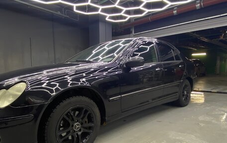 Mercedes-Benz C-Класс, 2006 год, 630 000 рублей, 4 фотография