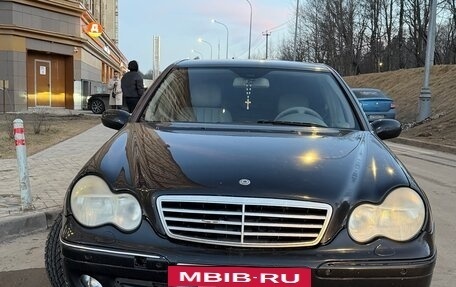 Mercedes-Benz C-Класс, 2006 год, 630 000 рублей, 12 фотография