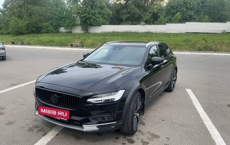 Volvo V90 Cross Country I рестайлинг, 2021 год, 5 000 000 рублей, 2 фотография