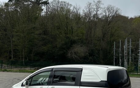 Honda Freed I, 2010 год, 1 290 000 рублей, 5 фотография