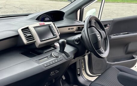 Honda Freed I, 2010 год, 1 290 000 рублей, 10 фотография