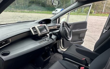 Honda Freed I, 2010 год, 1 290 000 рублей, 9 фотография