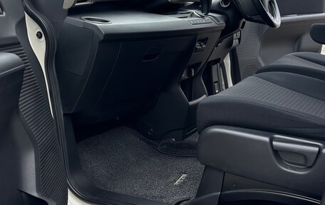 Honda Freed I, 2010 год, 1 290 000 рублей, 12 фотография