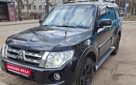 Mitsubishi Pajero IV, 2013 год, 2 590 000 рублей, 2 фотография