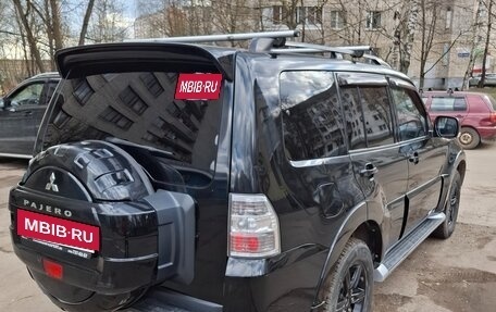 Mitsubishi Pajero IV, 2013 год, 2 590 000 рублей, 3 фотография
