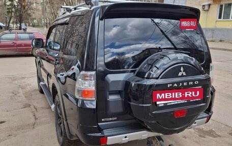 Mitsubishi Pajero IV, 2013 год, 2 590 000 рублей, 5 фотография