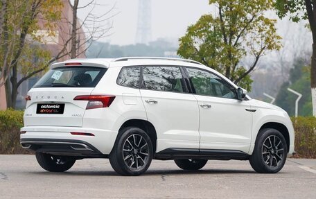 Skoda Karoq I, 2023 год, 2 490 000 рублей, 6 фотография