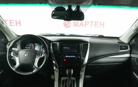 Mitsubishi Pajero Sport III рестайлинг, 2017 год, 2 928 000 рублей, 15 фотография