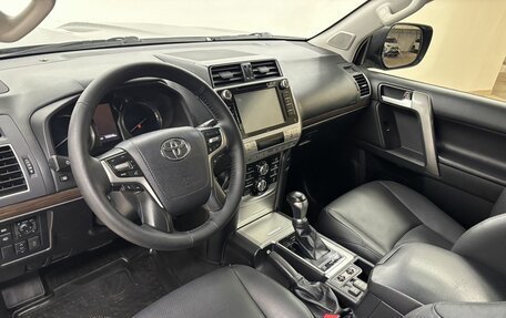 Toyota Land Cruiser Prado 150 рестайлинг 2, 2017 год, 5 125 000 рублей, 11 фотография