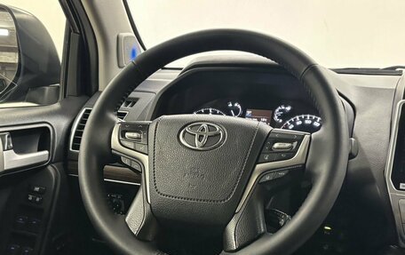 Toyota Land Cruiser Prado 150 рестайлинг 2, 2017 год, 5 125 000 рублей, 18 фотография