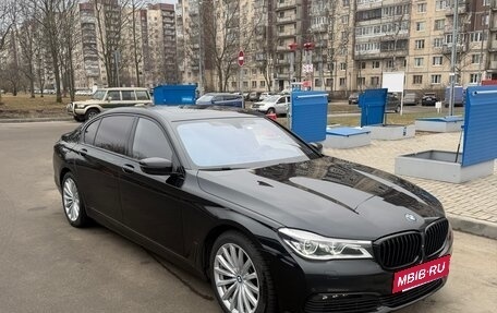 BMW 7 серия, 2018 год, 3 800 000 рублей, 2 фотография