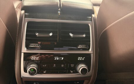 BMW 7 серия, 2018 год, 3 800 000 рублей, 29 фотография