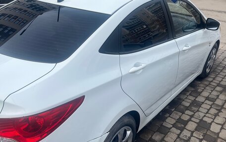 Hyundai Solaris II рестайлинг, 2012 год, 560 000 рублей, 8 фотография