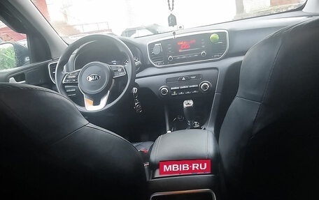 KIA Sportage IV рестайлинг, 2018 год, 1 800 000 рублей, 13 фотография